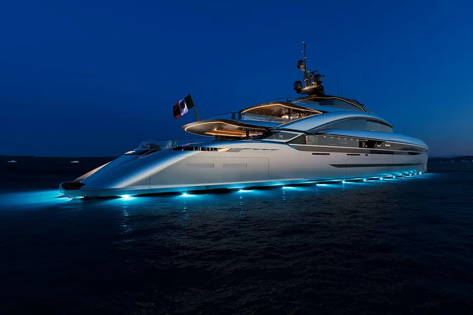 2030 ISA Yachts GRANTURISMO 70, photo 6