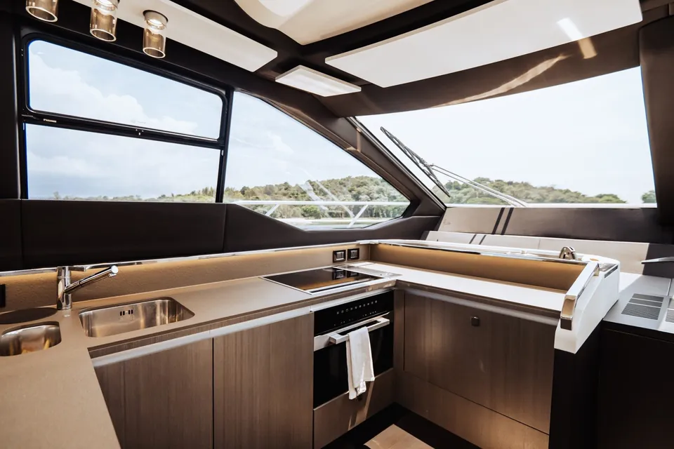 Sierra, 2021 Azimut S7, photo 6