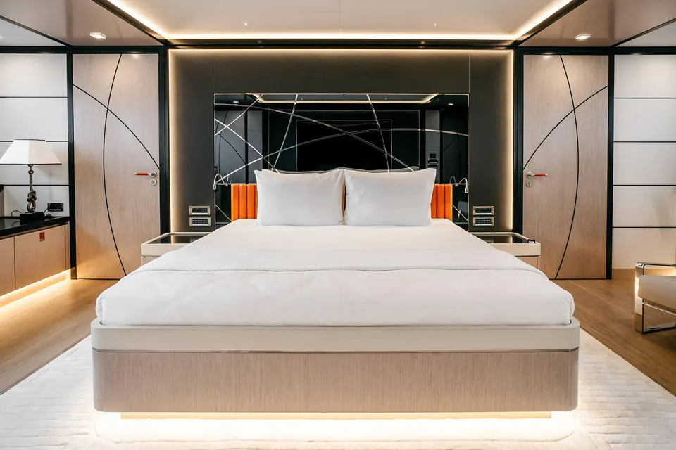 2029 Bering Yachts B145, photo 3