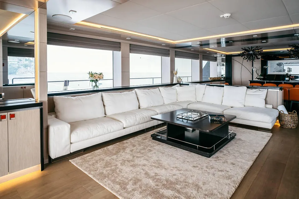 2029 Bering Yachts B145, photo 12