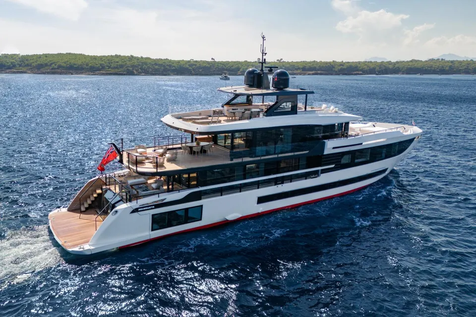2027 Mangusta Oceano 39, photo 3