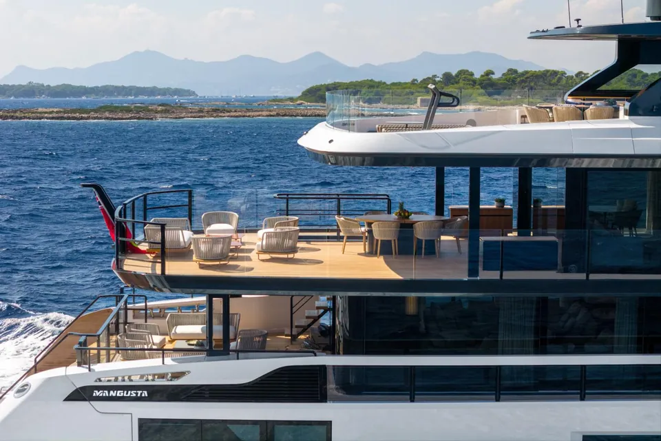 2027 Mangusta Oceano 39, photo 5