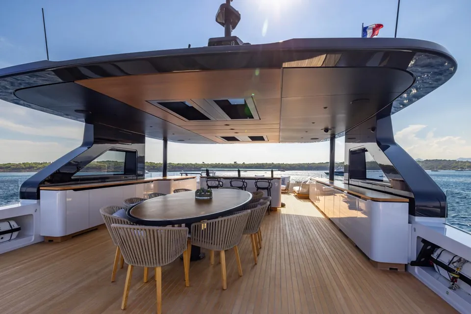 2027 Mangusta Oceano 39, photo 6