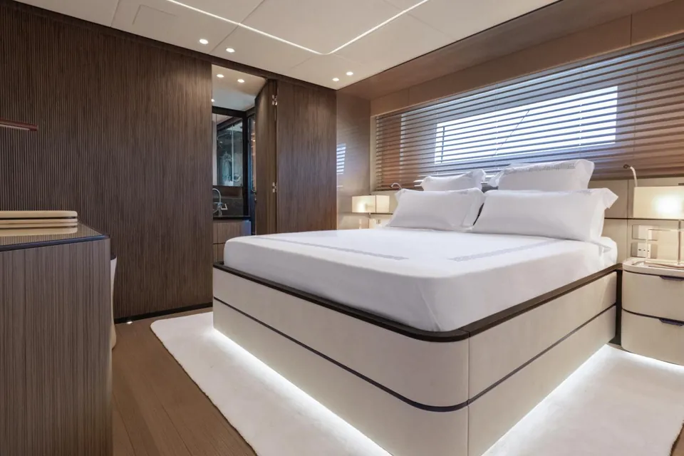 2027 Mangusta Oceano 39, photo 11