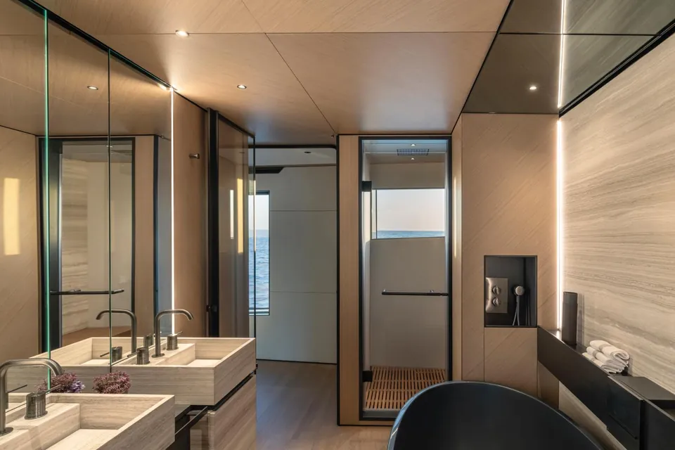 2027 Azimut Grande 38M Tri-Deck, photo 11