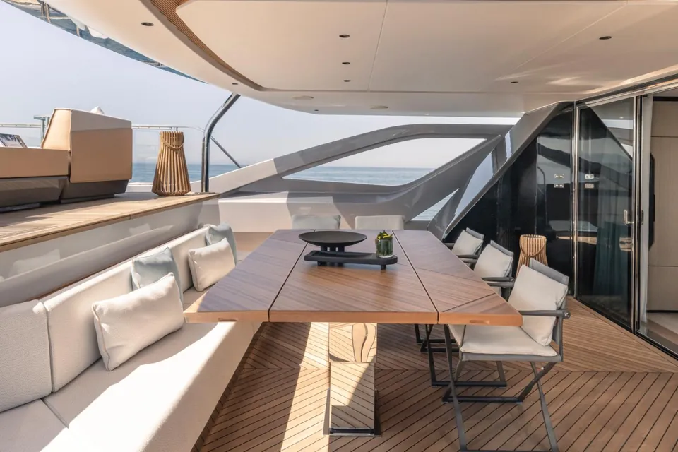 2027 Azimut Grande 38M Tri-Deck, photo 19