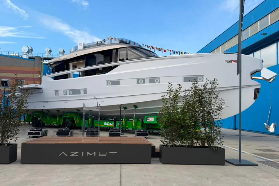 2026 Azimut Seadeck 9, photo 1