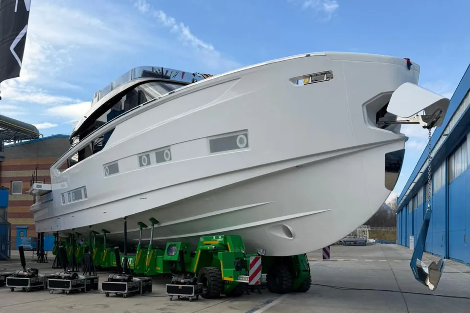 2026 Azimut Seadeck 9, photo 6