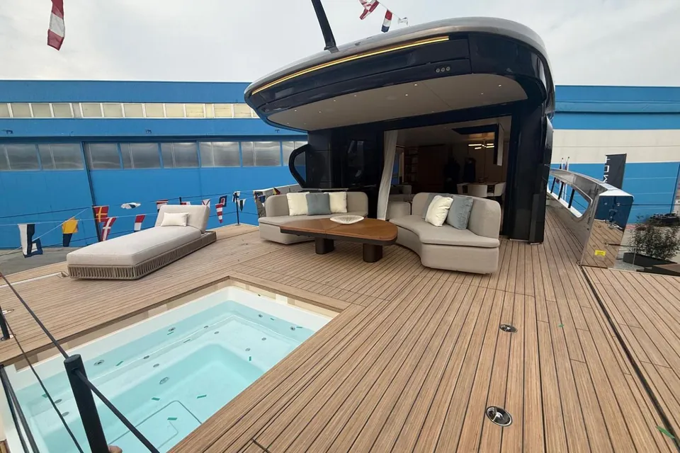 2026 Azimut Seadeck 9, photo 8