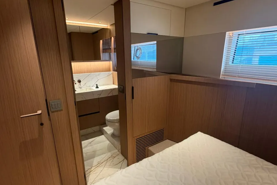 2026 Azimut Seadeck 9, photo 13