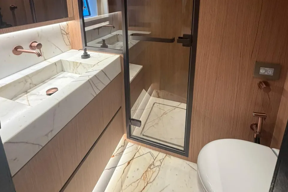 2026 Azimut Seadeck 9, photo 15