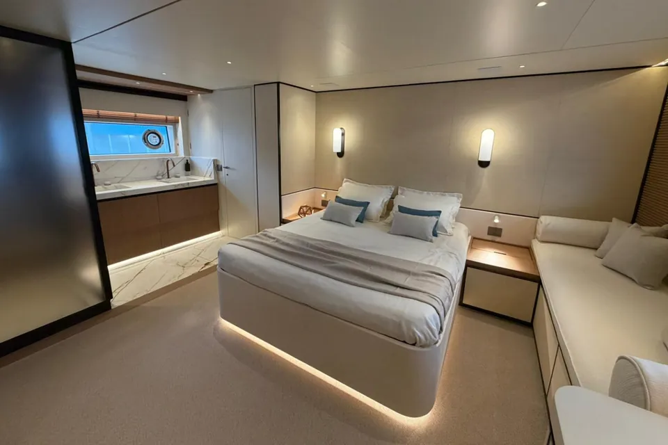 2026 Azimut Seadeck 9, photo 19