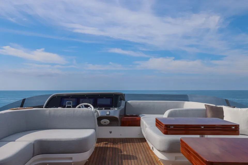 Yb, 2019 Azimut S10, photo 7