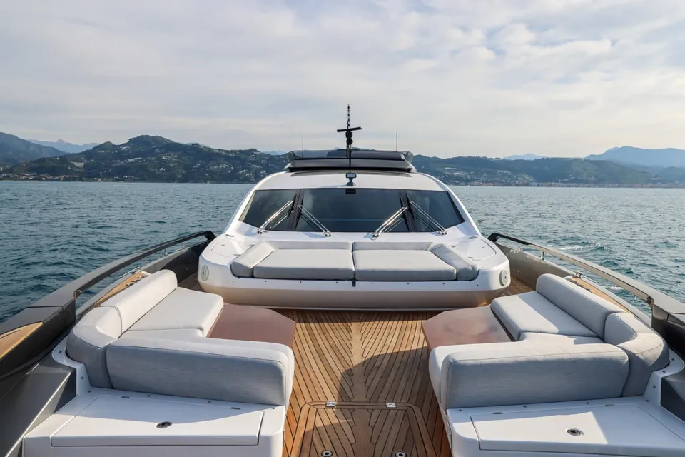 Yb, 2019 Azimut S10, photo 10