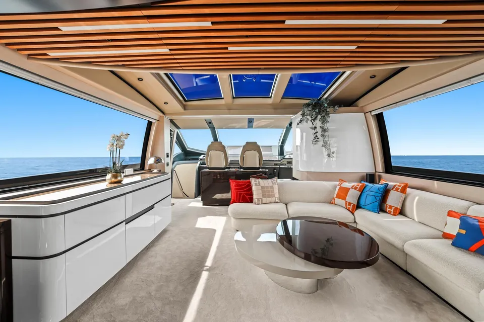 Yb, 2019 Azimut S10, photo 12