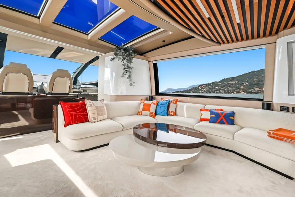 Yb, 2019 Azimut S10, photo 13