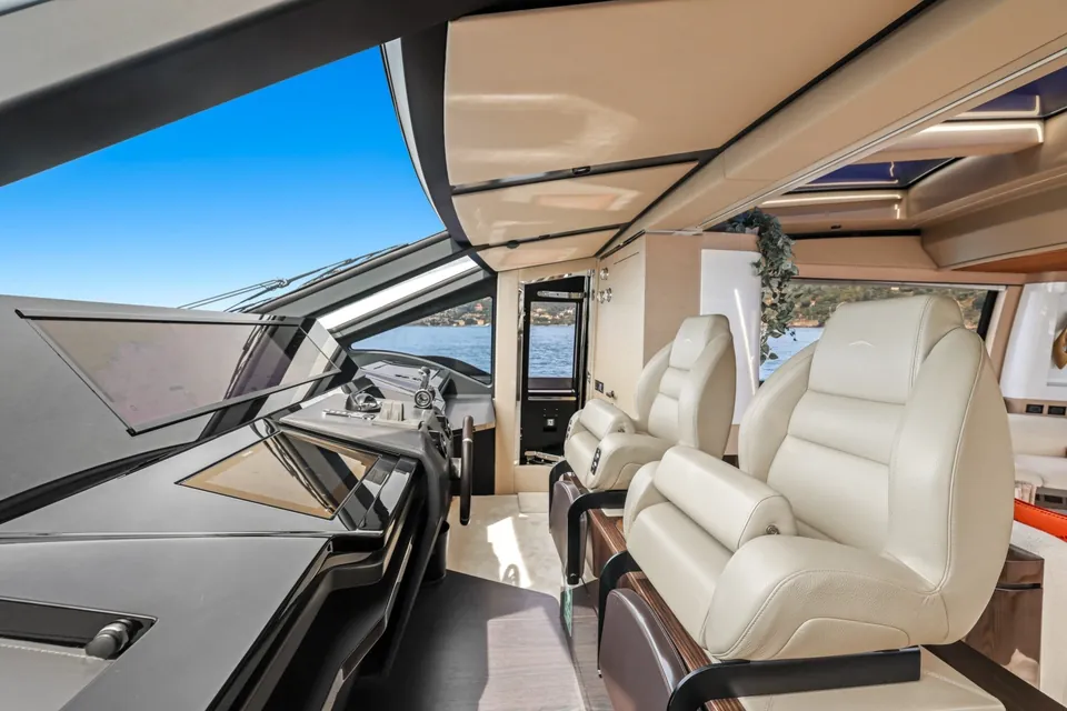 Yb, 2019 Azimut S10, photo 21