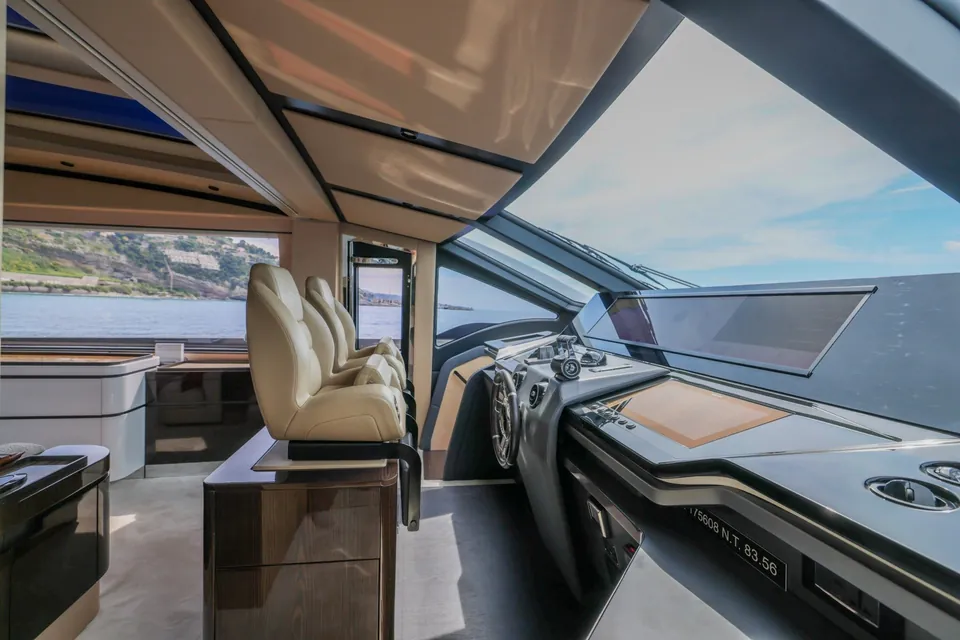 Yb, 2019 Azimut S10, photo 22