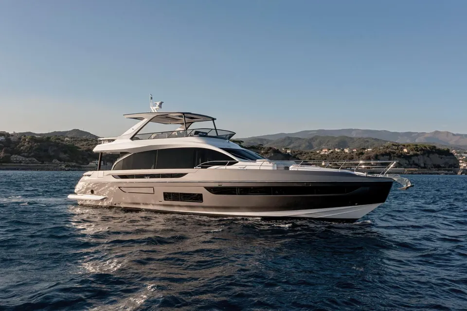 2026 Azimut 72, photo 1