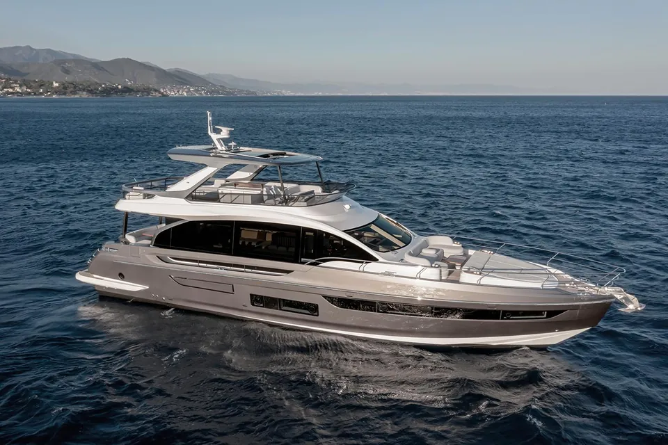 2026 Azimut 72, photo 2