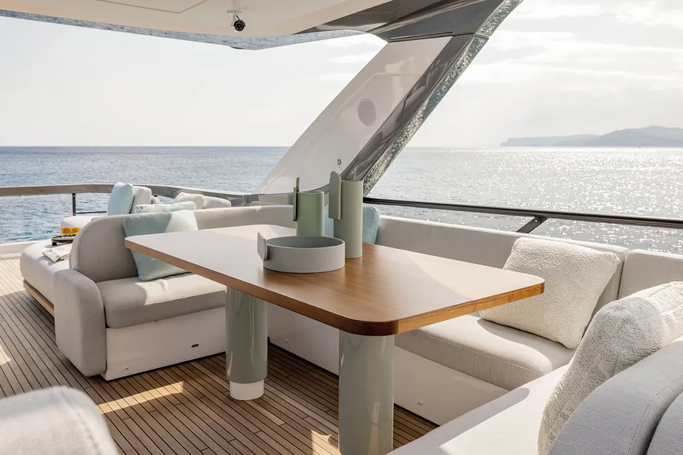 2026 Azimut 72, photo 3