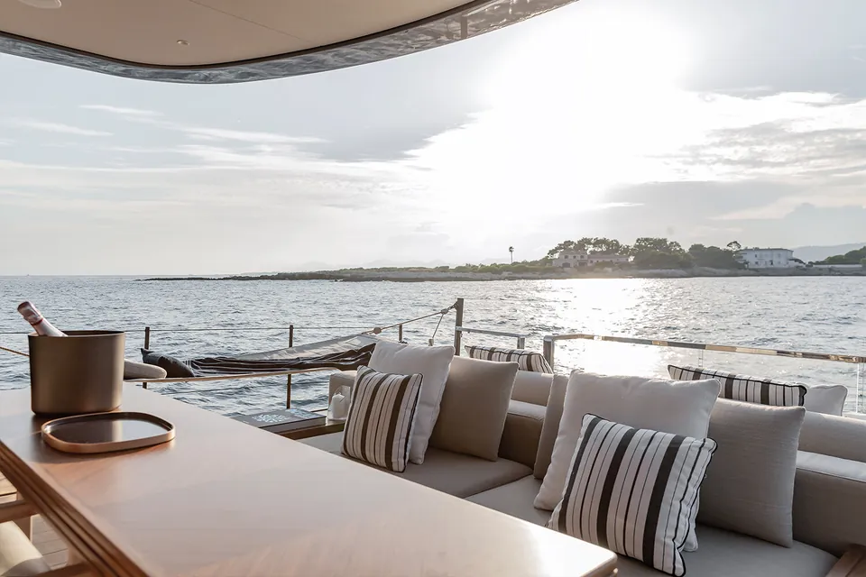 2026 Azimut Seadeck 7, photo 10