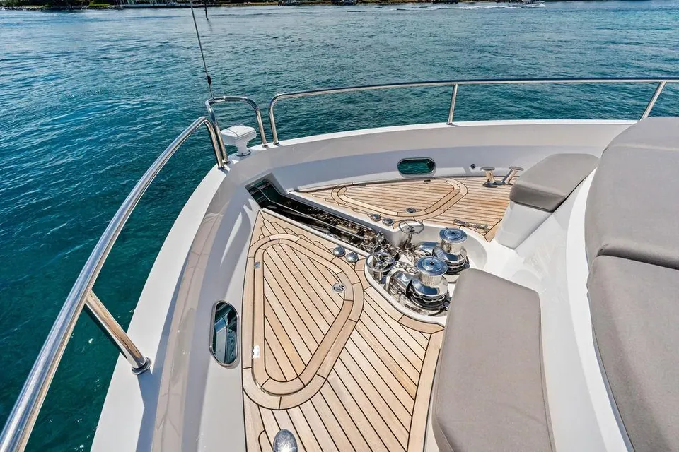 Dolce Far Niente, 2026 Sunseeker 88 Yacht, photo 4