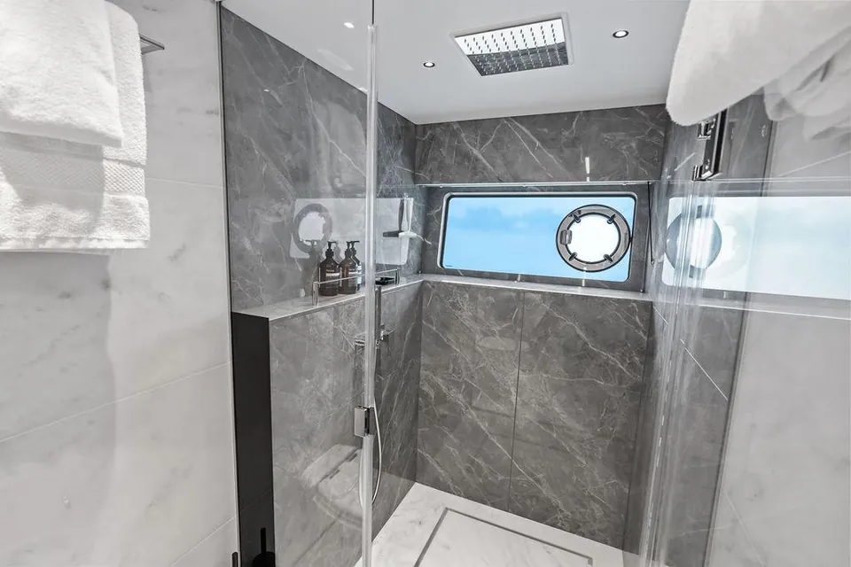 Dolce Far Niente, 2026 Sunseeker 88 Yacht, photo 19
