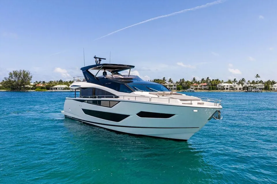 Dolce Far Niente, 2026 Sunseeker 88 Yacht, photo 24