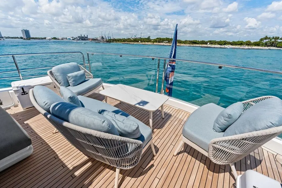 Dolce Far Niente, 2026 Sunseeker 88 Yacht, photo 33