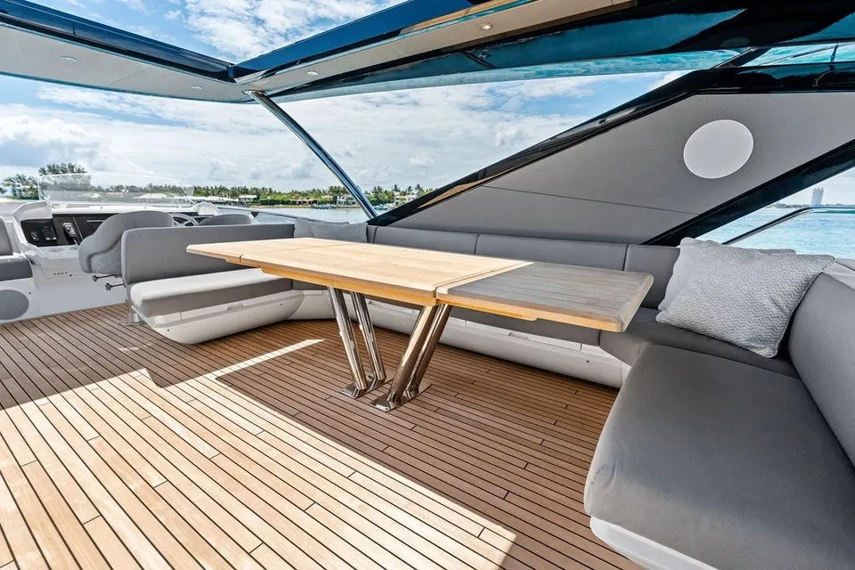 Dolce Far Niente, 2026 Sunseeker 88 Yacht, photo 36