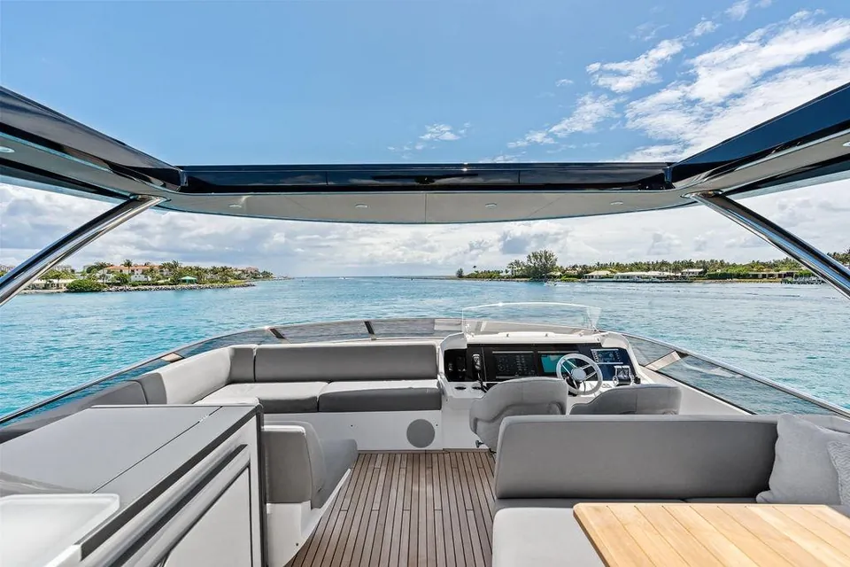 Dolce Far Niente, 2026 Sunseeker 88 Yacht, photo 39