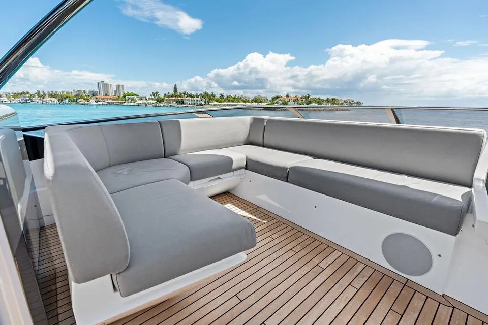 Dolce Far Niente, 2026 Sunseeker 88 Yacht, photo 40