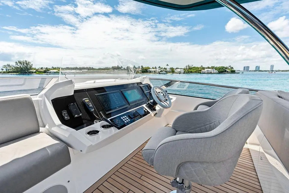 Dolce Far Niente, 2026 Sunseeker 88 Yacht, photo 41