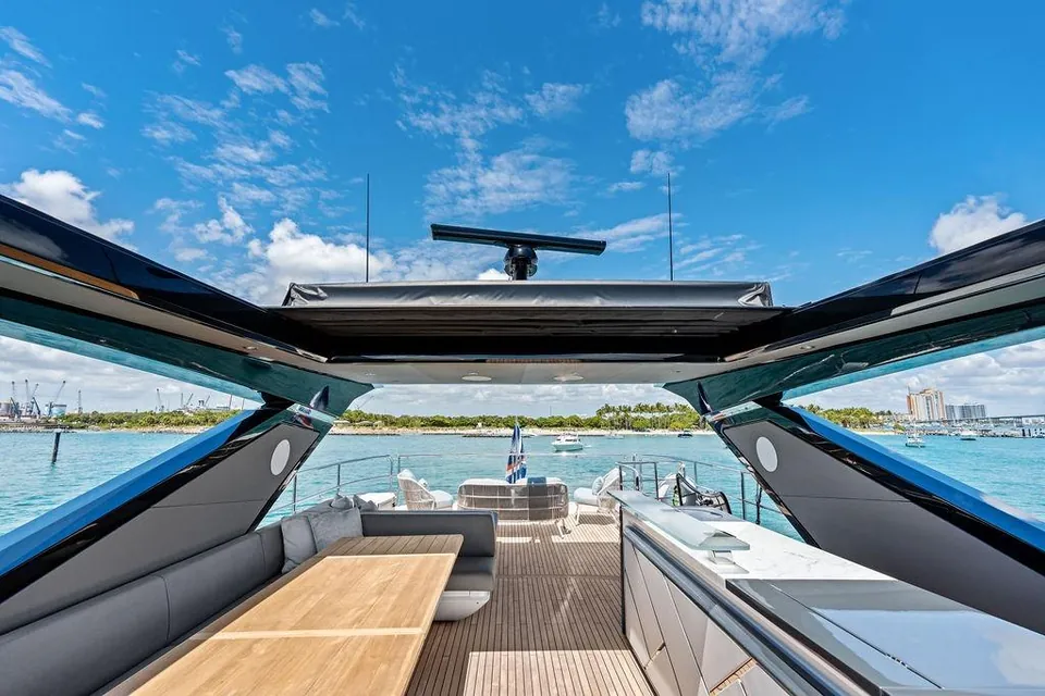 Dolce Far Niente, 2026 Sunseeker 88 Yacht, photo 46