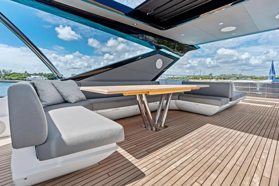 Dolce Far Niente, 2026 Sunseeker 88 Yacht, photo 47