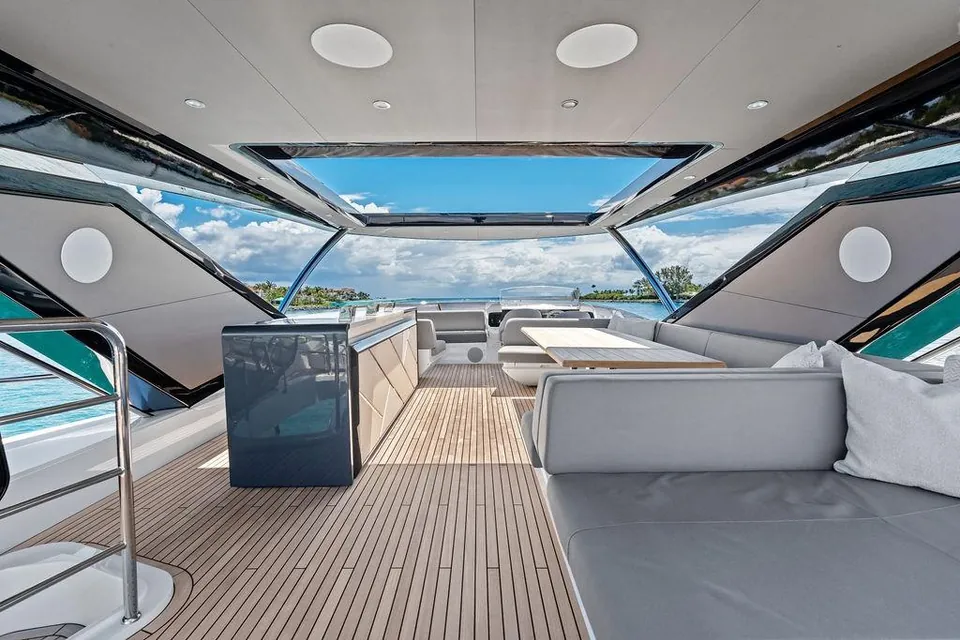 Dolce Far Niente, 2026 Sunseeker 88 Yacht, photo 53