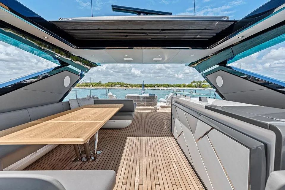Dolce Far Niente, 2026 Sunseeker 88 Yacht, photo 54