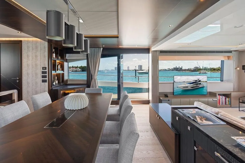 Dolce Far Niente, 2026 Sunseeker 88 Yacht, photo 59