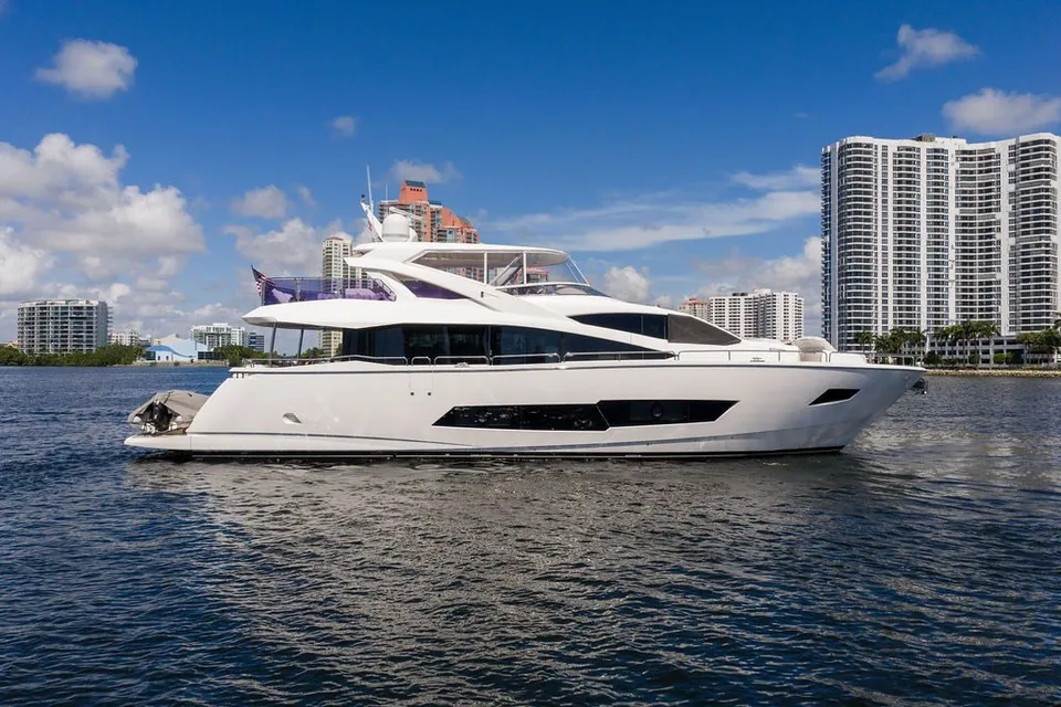 Sea Zar, 2019 Sunseeker 86 Yacht, photo 3