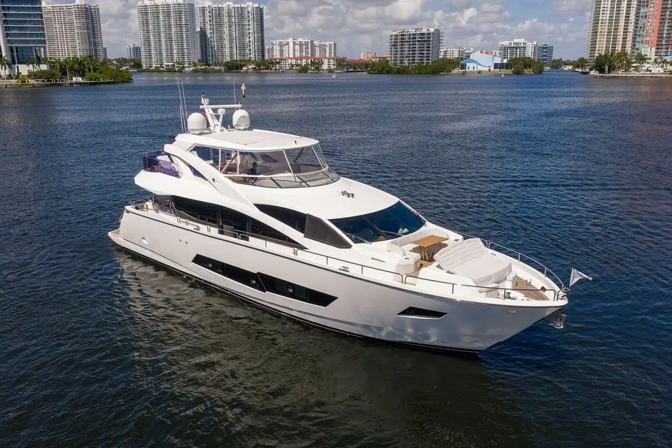 Sea Zar, 2019 Sunseeker 86 Yacht, photo 6