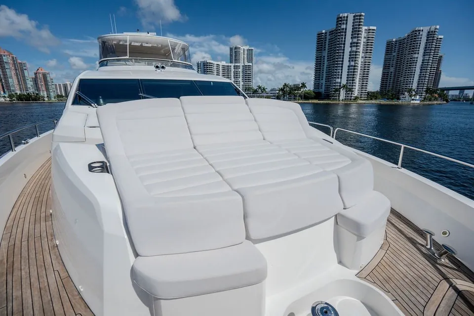 Sea Zar, 2019 Sunseeker 86 Yacht, photo 23