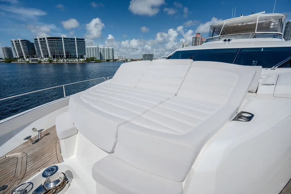 Sea Zar, 2019 Sunseeker 86 Yacht, photo 24