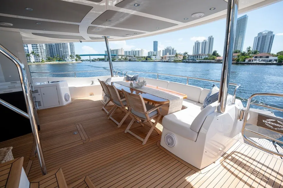Sea Zar, 2019 Sunseeker 86 Yacht, photo 33