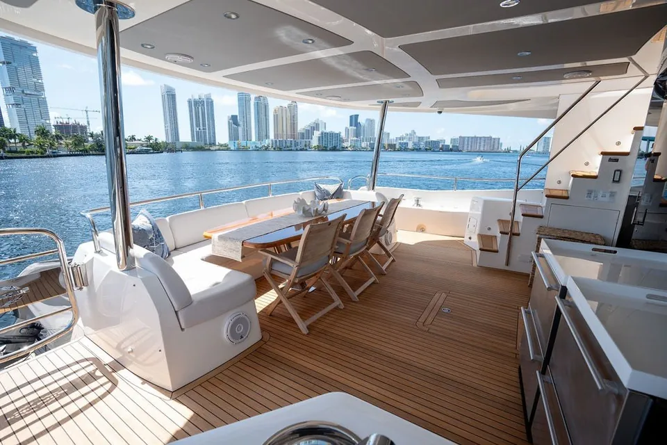 Sea Zar, 2019 Sunseeker 86 Yacht, photo 35