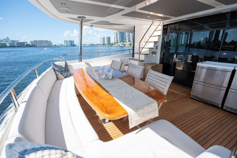 Sea Zar, 2019 Sunseeker 86 Yacht, photo 36