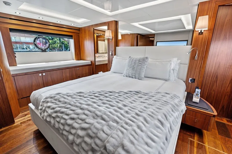 Sea Zar, 2019 Sunseeker 86 Yacht, photo 81