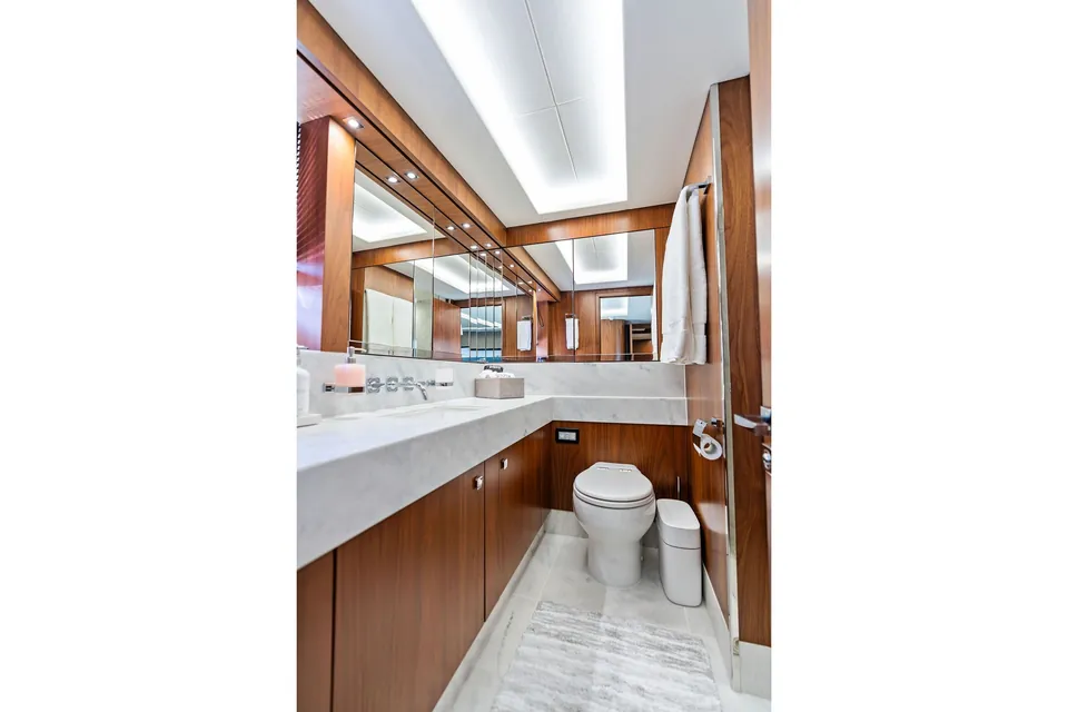 Sea Zar, 2019 Sunseeker 86 Yacht, photo 83