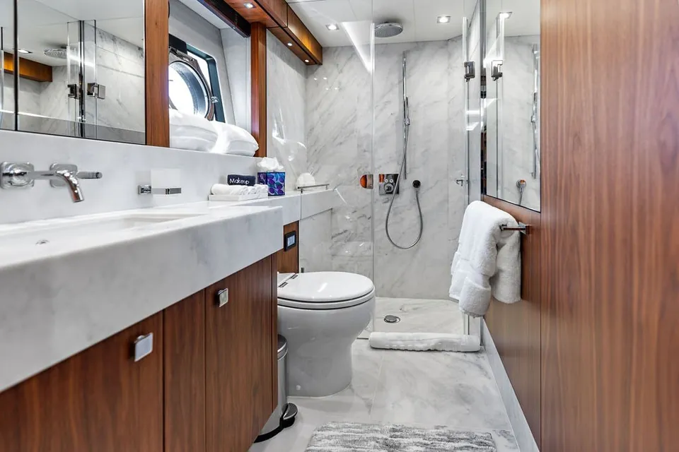 Sea Zar, 2019 Sunseeker 86 Yacht, photo 90