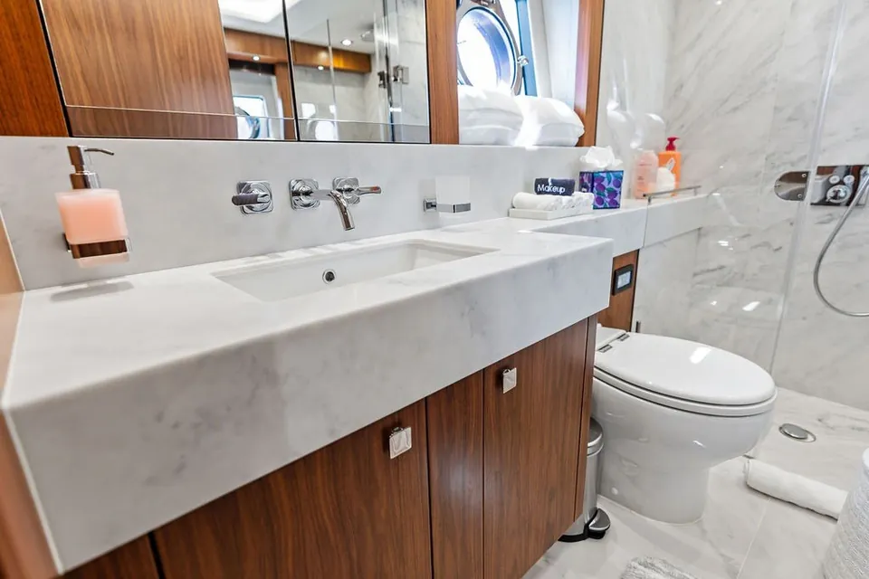 Sea Zar, 2019 Sunseeker 86 Yacht, photo 92